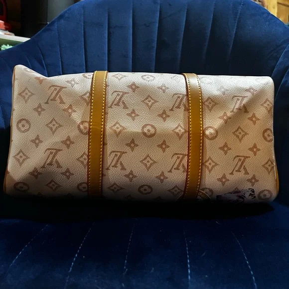 Unbranded Beige Monogram Bag with Colorful Patches - Picture 4 of 13